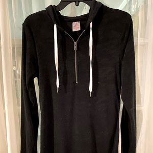 Girl’s Zip front LS Hooded Dress.